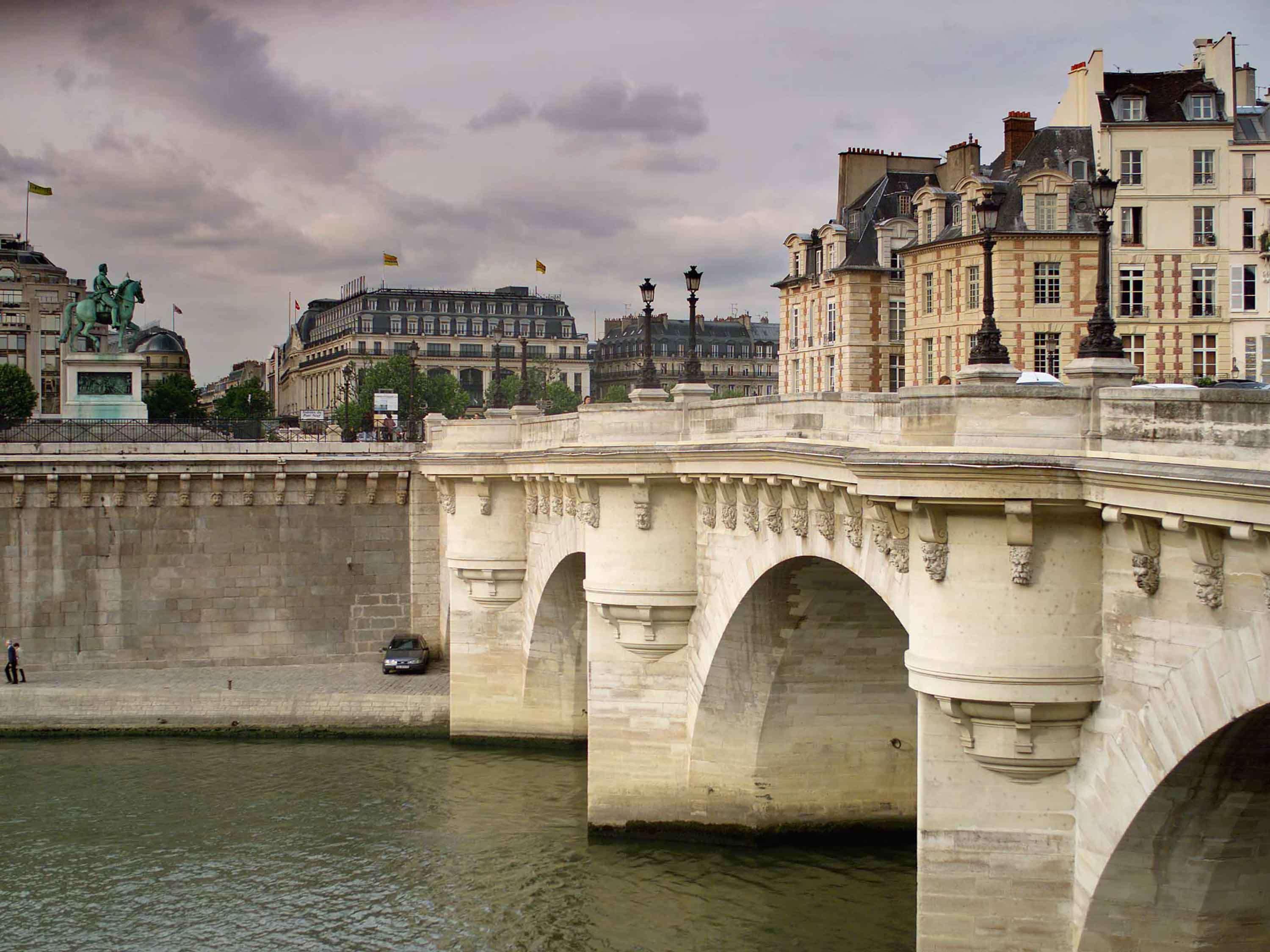 Mercure Paris Notre Dame Saint Germain Des Pres Exterior photo