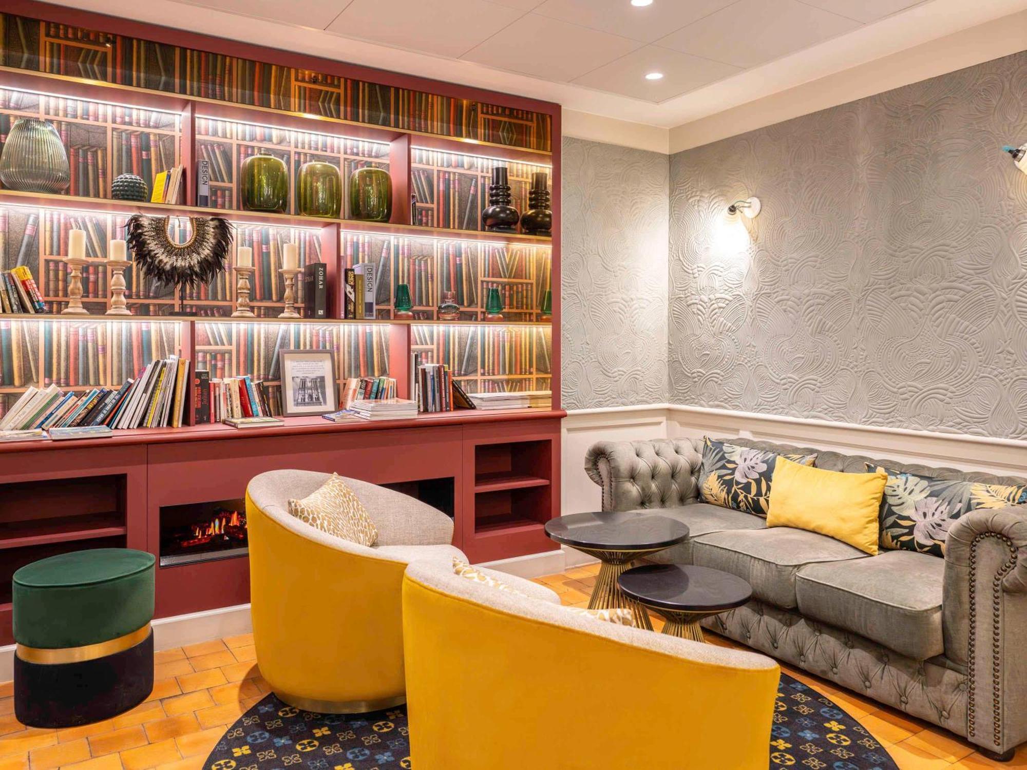 Mercure Paris Notre Dame Saint Germain Des Pres Exterior photo
