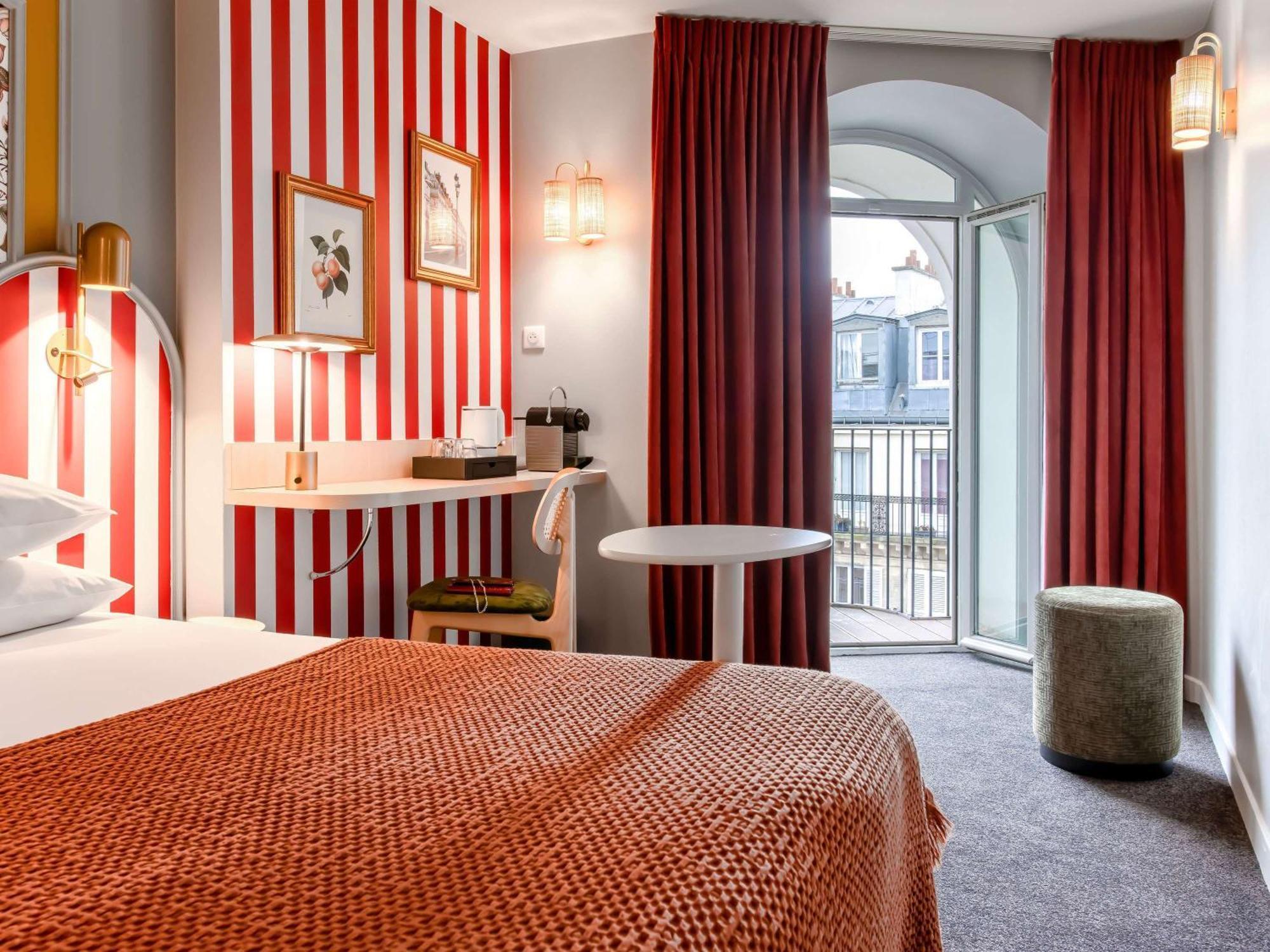 Mercure Paris Notre Dame Saint Germain Des Pres Exterior photo