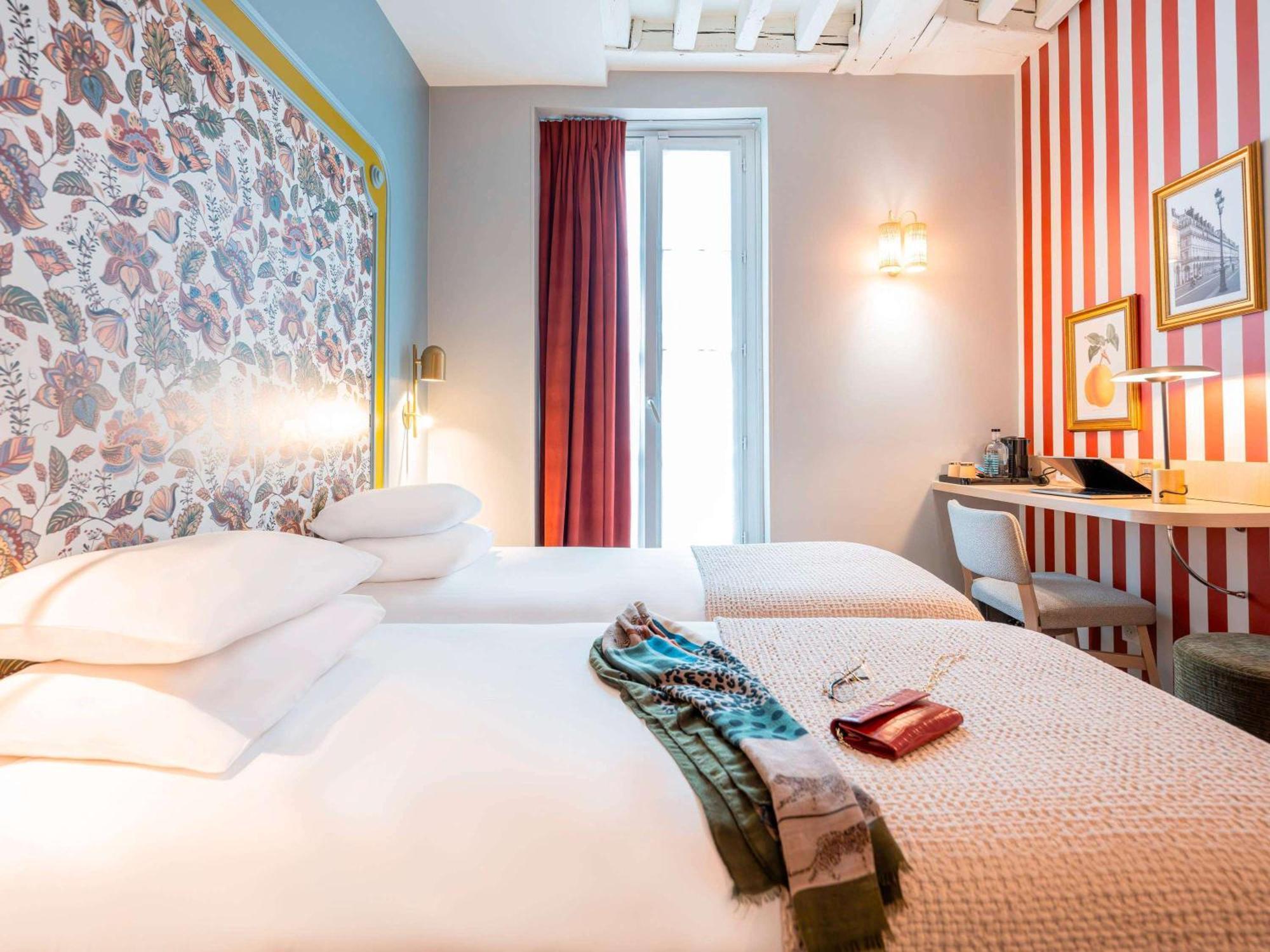 Mercure Paris Notre Dame Saint Germain Des Pres Exterior photo